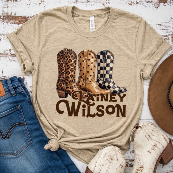 Lainey Wilson w/ Boots